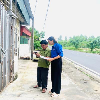 Đoàn xã Tứ Kỳ ra quân thực hiện Mô hình “Gia đình số” tại 20/20 thôn trên địa bàn xã Tứ Kỳ